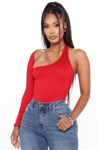 07-02-20Studio1_CE_SD_13-25-59_17_T2059_Red_3803_EH_1414x2121.jpg