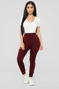 08-06-18_Studio_2_11-13-40_T3160_Ivory0459_AJ_1414x2121.jpg