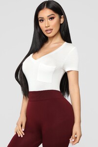 08-06-18_Studio_2_11-14-40_T3160_Ivory0469_AJ_1414x2121.jpg