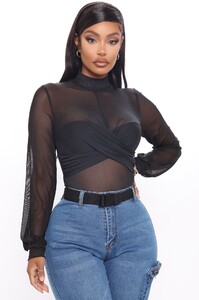 09-01-20Studio1_RM_DJ_11-46-48_16_3572RY_Black_3750_NT_1414x2121.jpg