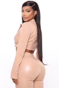 09-02-20Studio1_MA_RS_11-41-48_1_ITS431FN_Nude_13_RA_1414x2121.jpg