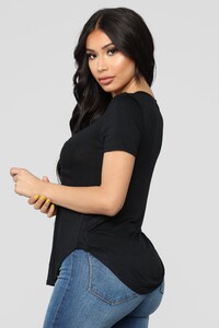 09-10-18_Studio_2_13-38-19_T3160_Black0509_AG.jpg
