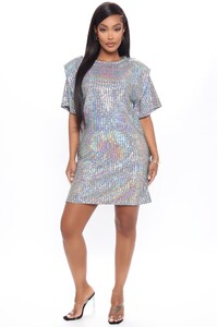 09-10-21Studio1_MS_DOM_14-49-20_23_8073D_Silver_0118_JK_1414x2121.jpg
