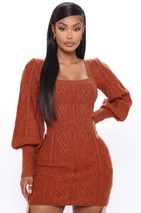 09-18-20Studio1_JP_DJ_14-16-33_15_90525SK_Camel_0047_EH_1414x2121.jpg