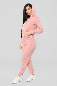10-05-18_Studio_2_10-54-24_70674_Mauve0480_JF_1414x2121.jpg