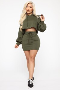10-07-19_Studio_2_BR_ES_11-24-01_23_JAS1614N_Olive_37659_RA_1414x2121.jpg