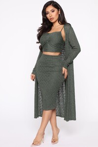 10-17-19_Studio_2_OD_OM_10-41-38_8__E1140_Olive_P_1894_NT_1414x2121.jpg