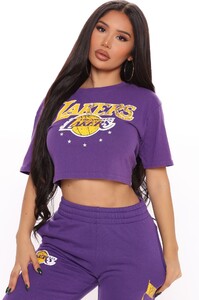 11-06-20Studio2_MS_SD_12-01-32_18_FTL9594FLLFS_Purple_3230_NT_1414x2121.jpg