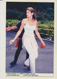 Cindy-CRAWFORD-BUSTY-FASHION-Original-Press-Photo (1).jpg