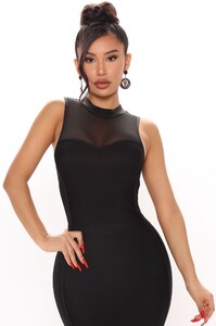 12-08-20Studio2_RT_SD_14-47-43_52_MD6130_Black_12249_JK_1414x2121.jpg