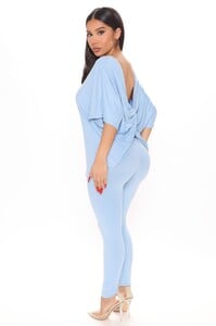 12-10-20Studio2_RM_SD_14-07-47_56_ZDST3592_LightBlue_13711_WG_1414x2121.jpg
