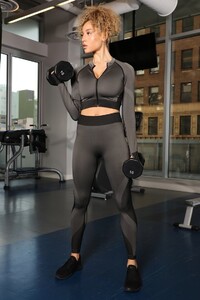 12-10-20_SPORT_CE_16-39-40_53_AT911F_Charcoalcombo_2_RA_760x.jpg