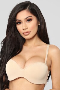 12-28-18_Studio_2_AB_11-21-16_B26674_Beige0430_JD_1414x2121.jpg