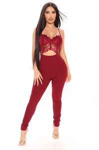 12-28-20Studio2_PA_SD_15-01-08_39_BP05437_Burgundy_5442_RG_1414x2121.jpg