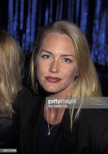 1995 sports illustrated swimsuit issue party.jpg