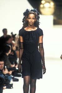 1218967489_ChanelCoutureSpring19948.thumb.jpg.c55b734a5c203e115cbdcbf48a3b2248.jpg