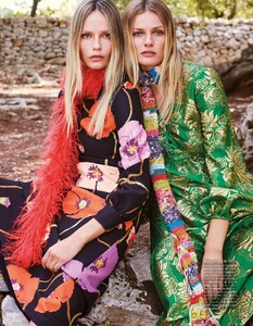 Luigi+++Iango+Vogue+Japan+March+2021+Apulian+Festive+Spring+(13).jpg