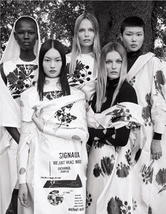 Luigi+++Iango+Vogue+Japan+March+2021+Apulian+Festive+Spring+(3).jpg