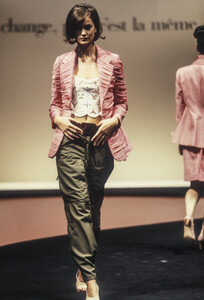 1382439316_Moschino1996WomenRTW53.thumb.jpg.ad6d89bfc8d26c3e1c5a3611a657a8d5.jpg