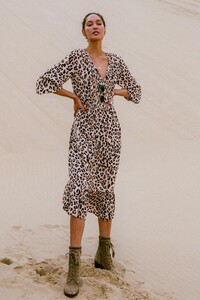 14172310569018-3.jpg