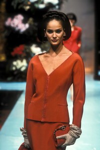 1580629031_ChristianDior1996HauteCouture52.thumb.jpg.f29429b8fd69b6cfe1d699d8a82236c9.jpg