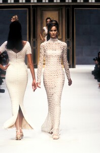 1586116978_HerveLeger1996WomenRTW97.thumb.jpg.d4323f862fcab07c24ea28e62e0009c1.jpg