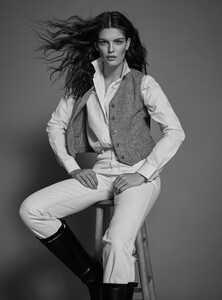 1611581306532644-vanessa-fuchs-modella-editorial-fernando-sippel-li-xiao-xing-lofficielitalia2.jpg