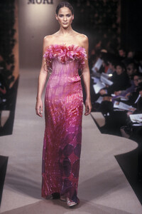 1705219681_HanaeMori1999HauteCouture32.thumb.jpg.6f0160065da4411a0126269f2e284c3b.jpg