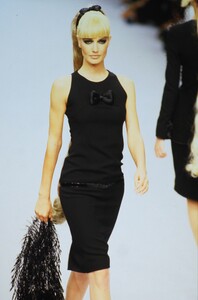 1737121496_chanel-hc-fw-1995(4).thumb.jpg.4935dd6b2e6a17a05578d766cd0b1501.jpg