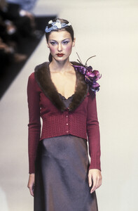 1821042075_Blumarine1998WomenRTW66.thumb.jpg.fd363666a7233c47e0fb0bd9de9aa060.jpg