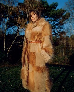        liz220121BZNimage106.jpg