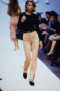 1875425778_GUCCI-SPRING-1993-ANJA-KNELLER(2).thumb.jpg.d4cf4afb4c86198daeac04ce7626b289.jpg