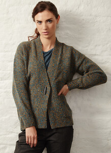 Fisherman Donegal Fleck Toggle Cardigan  emerald gold 03.jpg