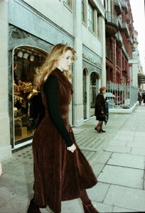 1993-CLAUDIA-SCHIFFER-BIG-COLLECTION-ORIGINAL-35mm-COLOUR-_574.thumb.jpg.6a6687e738297b91a1076171bbc15d27.jpg