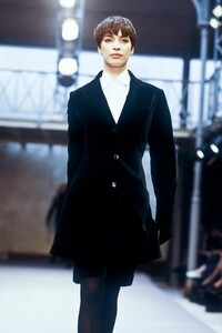 2026027372_AzzedineAlaia1989WomenRTW165.thumb.jpg.827013056376d0e87585269908961133.jpg