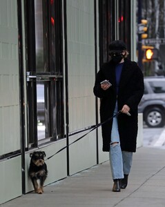       lil300121BZNimage11.jpg