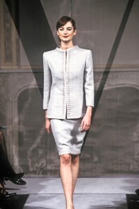 2147380466_Valentino1998HauteCouture35.thumb.jpg.ef2a5783e6136996ff40da3386a3c99d.jpg