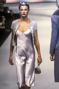 266351721_Blumarine1998WomenRTW68.thumb.jpg.7c1d092c6a6e9e046cc893fd20262607.jpg