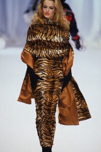 300502514_complice-fw-1992(1).thumb.jpg.b3b5bb18c165eea74583dd6549c130c9.jpg