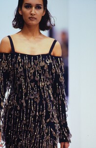 356981309_dolce-gabbana-fw-1990(7).thumb.jpg.a5612c4c9637981b4a2a15eb93e1e9e5.jpg