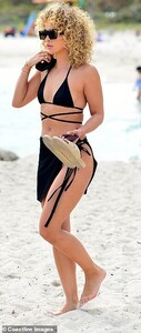 38155894-9160161-Adding_I_believe_I_look_higher_Day_by_day_I_ll_get_up_in_the_mor-a-1_1610985533249.jpg