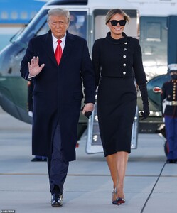 38251690-9167919-Bidding_farewell_Upon_arrival_at_Joint_Base_Andrews_Donald_and_M-a-55_1611155447288.jpg