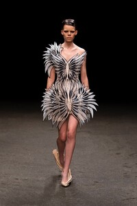 Nikki Vonsee Iris Van Herpen Spring 2021 Couture 2.jpg