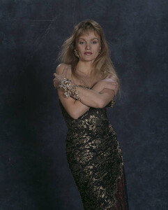 493full-arielle-dombasle.jpg