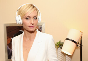 Amber+Valletta+Behind+Scenes+Getty+Images+U3TgJa35oDVl.jpg