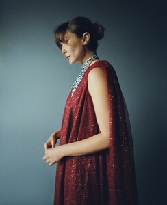        liz220121BZNimage103.jpg