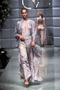 575036345_Valentino1996HauteCouture96.thumb.jpg.9b9f85ef53396a93279c9fd5591718b7.jpg