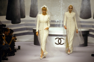 Dresses At Haute Couture 1995 1996 Chanel Show.png