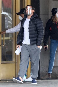 leo230121BZNimage108.jpg