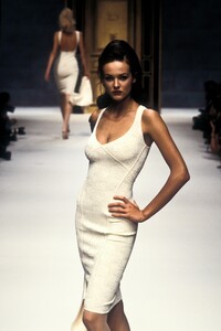 667417602_HerveLeger1996WomenRTW80.thumb.jpg.3c8293d339d8aac7be7470723945ff71.jpg